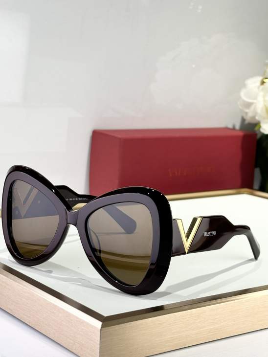 Picture of Valentino Sunglasses _SKUfw73427986fw